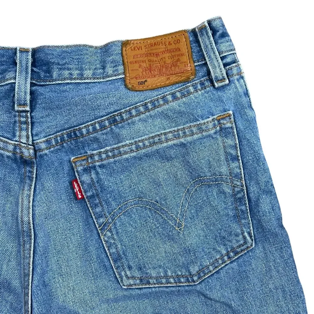 Women’s Levi’s 501 Jean Short 27 Waist Button Fly Cut Off Denim Shorts